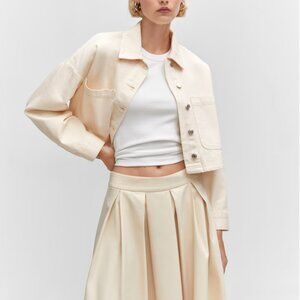 Off-white pocketed crop denim jacket